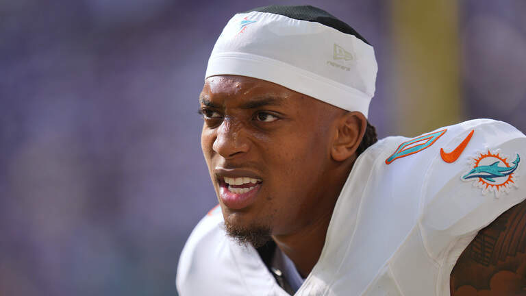 Fins find success on the ground despite 15-10 loss to Vikings and more takeaways