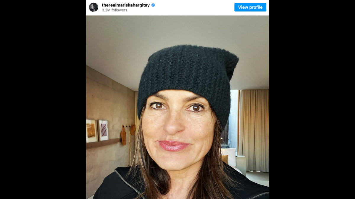 While filming an episode of SVU in New York City, lead actress Mariska Hargitay was approached by a young girl. But it wasn’t part of the script.