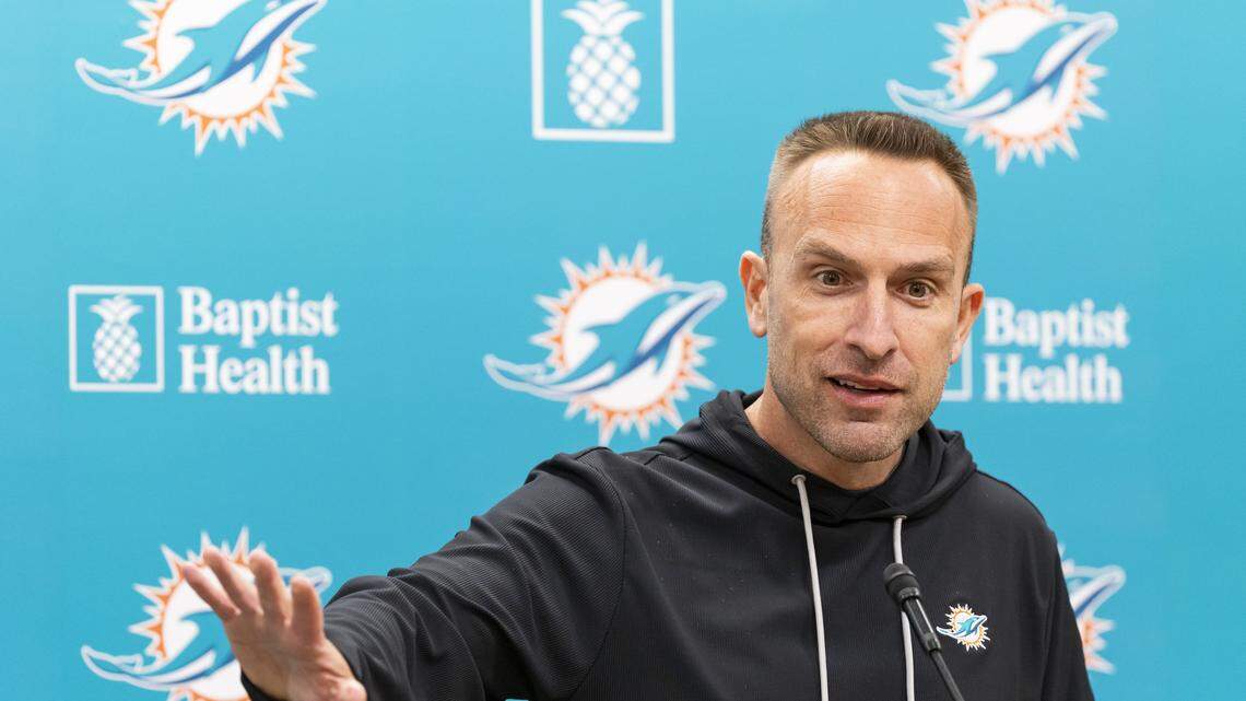 Kelly: Dolphins searching for scheme, style that fits personnel | Opinion