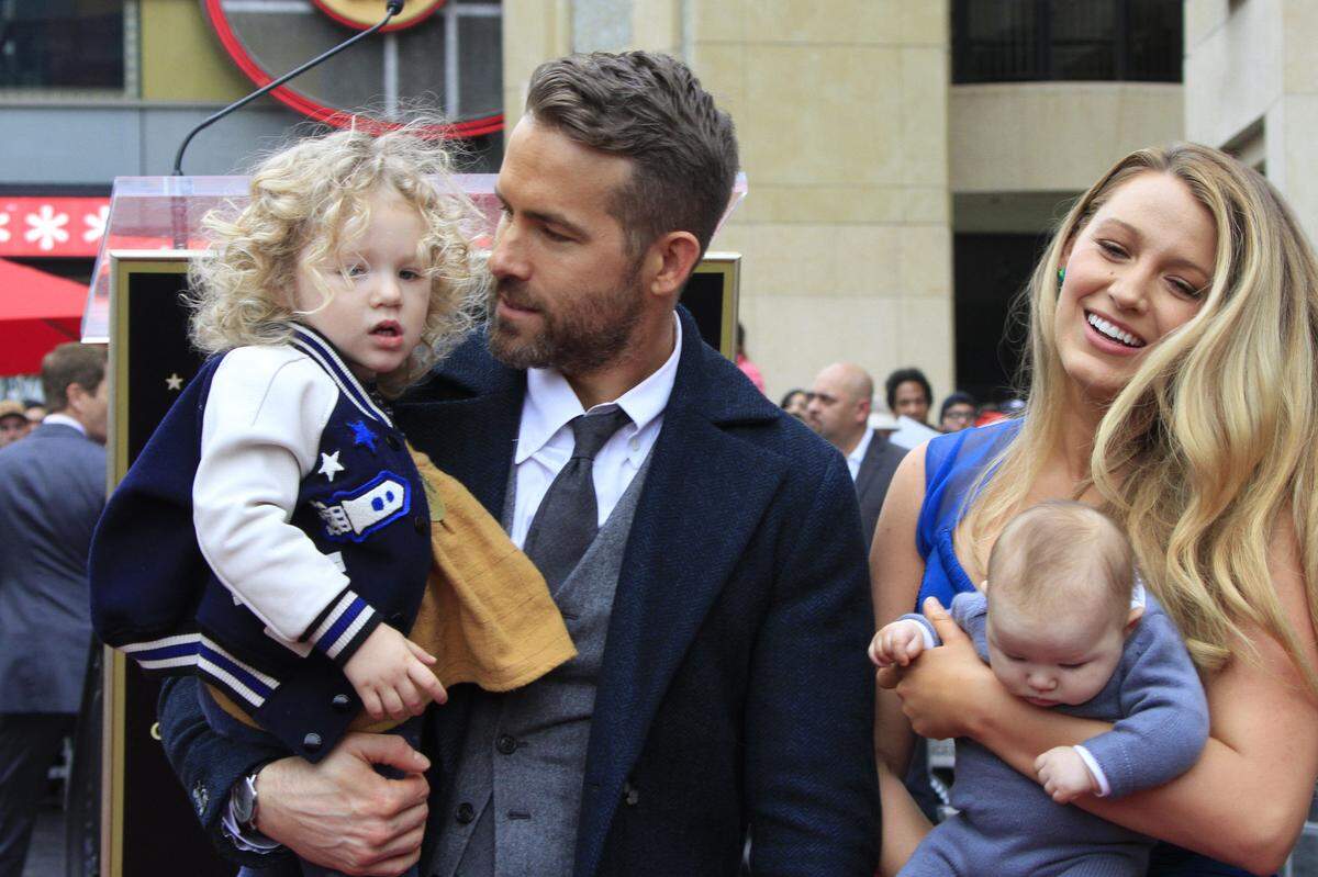 Ryan Reynolds with his family.