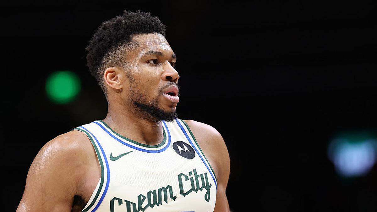 Giannis Antetokounmpo #34 of the Milwaukee Bucks reacts against the Atlanta Hawks during the fourth quarter at State Farm Arena on January 19, 2026 in Atlanta, Georgia.