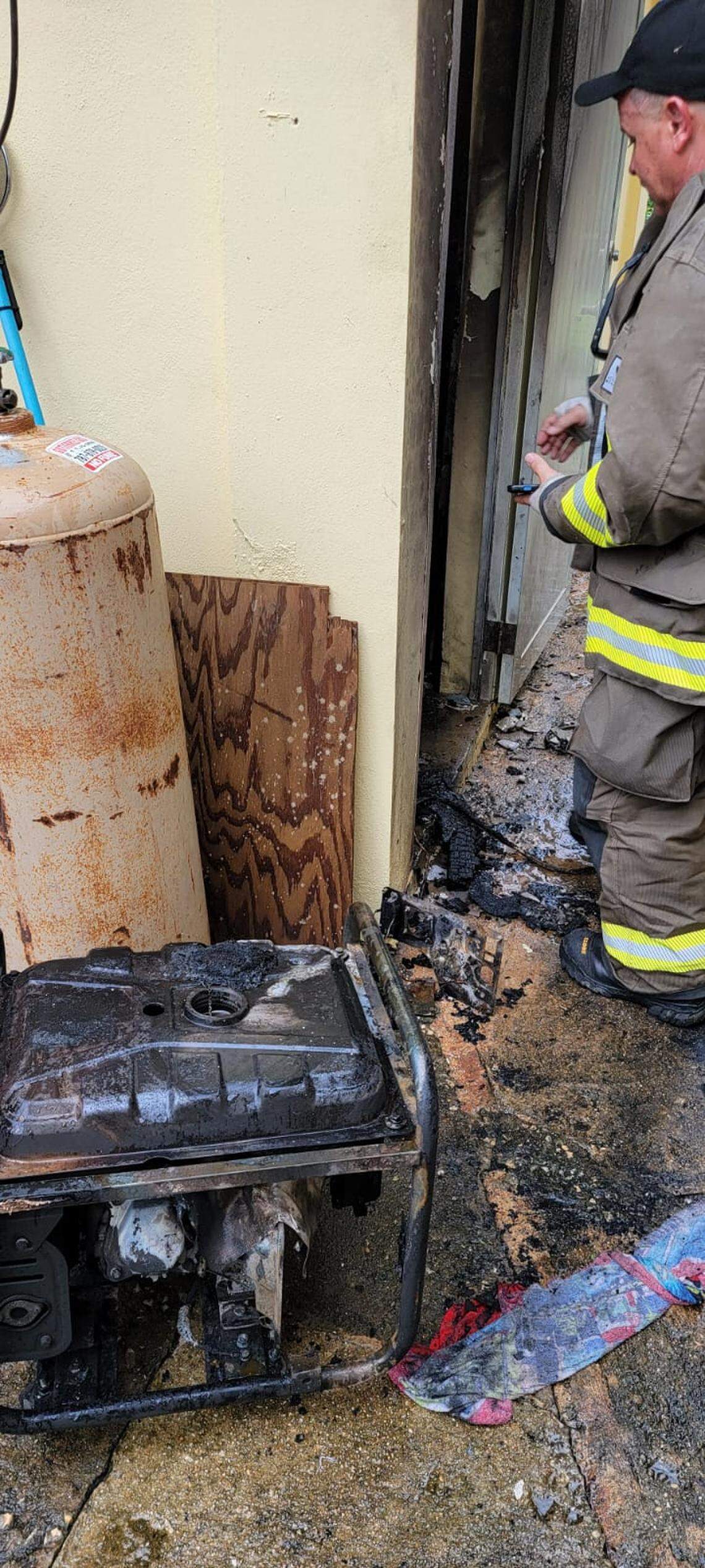 Puerto Rico officials investigate the explosion of a generator that killed a 70-year-old man in Arecibo when he was trying to start it.