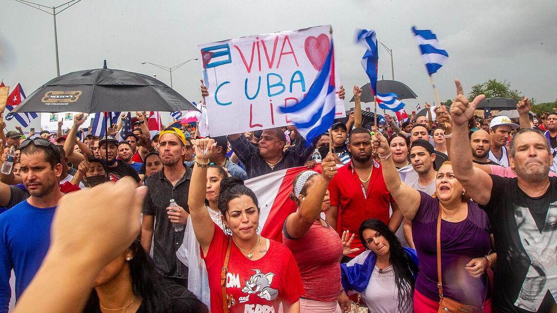 Protests against the Cuban regime had part of the Palmetto blocked for about an hour