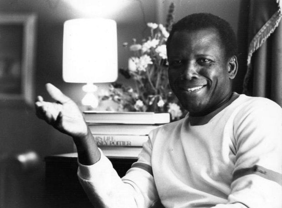 Ground-breaking actor Sidney Poitier died this week at 94.