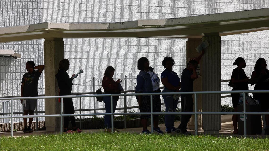 El día de las elecciones los votantes probablemente enfrenten lluvia en Miami-Dade y Broward