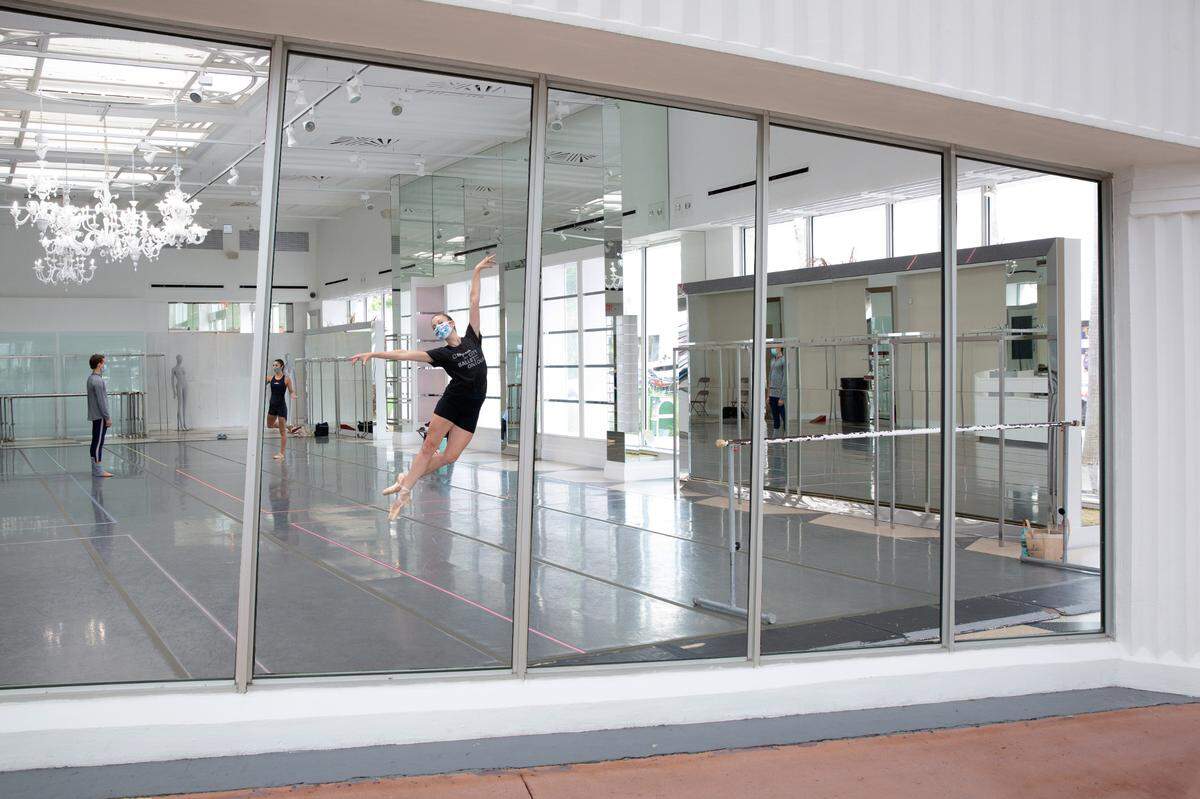 Miami City Ballet dancer Nicole Stalker rehearses in the new pop-up studio space on Lincoln Road.