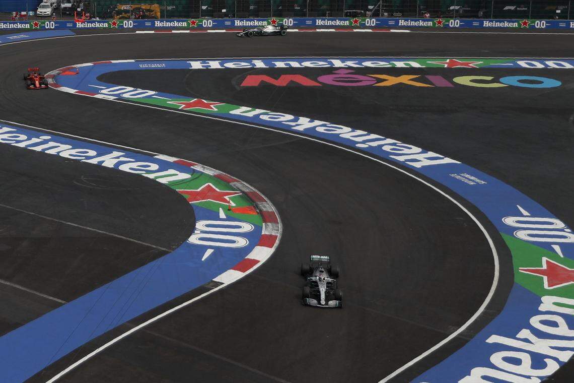 A resolution and an ordinance that would make it harder to hold auto races like last weekend’s Formula One Mexico Grand Prix got preliminary approval from Miami-Dade County commissioners Tuesday.