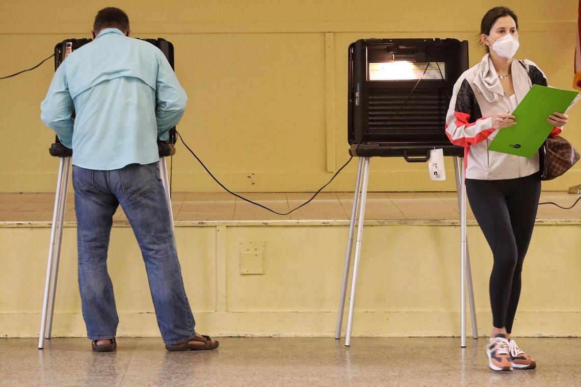 Upper Eastside residents vote at the park voting site on Tuesday, Nov. 3, 2020.