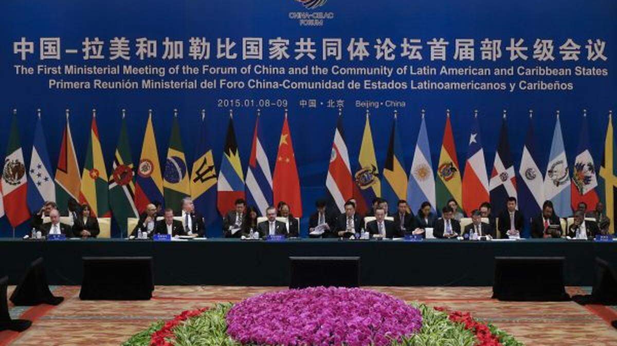 In 2015, foreign ministers attend the first ministerial meeting of the Forum of China and the Community of Latin American and Caribbean States in Beijing.
