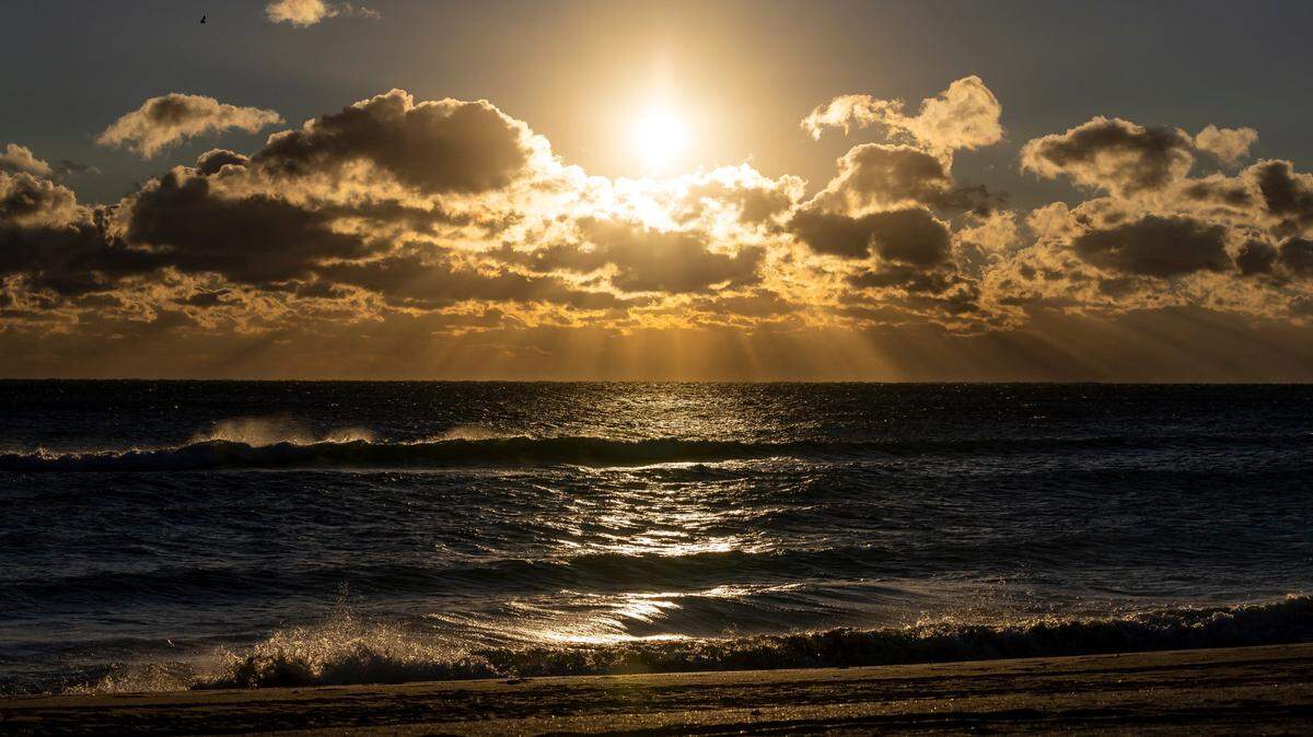 What’s in the forecast this week for South Florida? A little bit of everything. Heat on Friday, Feb. 10, 2023. Chilly weekend.