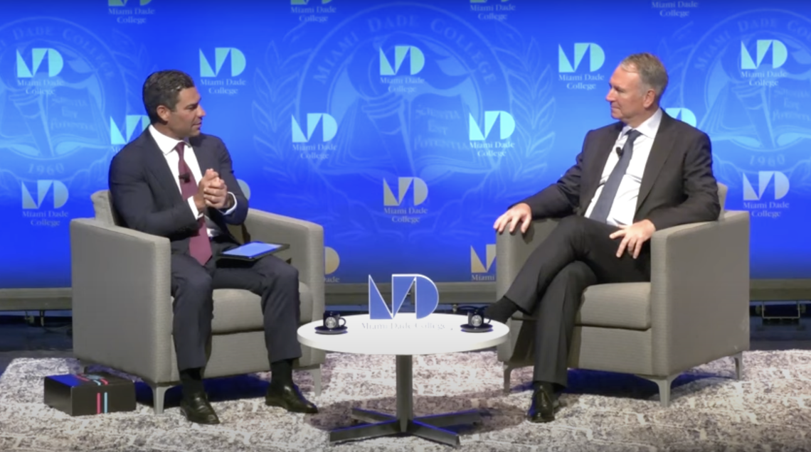 Miami Mayor Francis Suarez, left, interviews Citadel CEO Ken Griffin at an event organized by the Economic Club of Miami at Miami Dade College in 2022.
