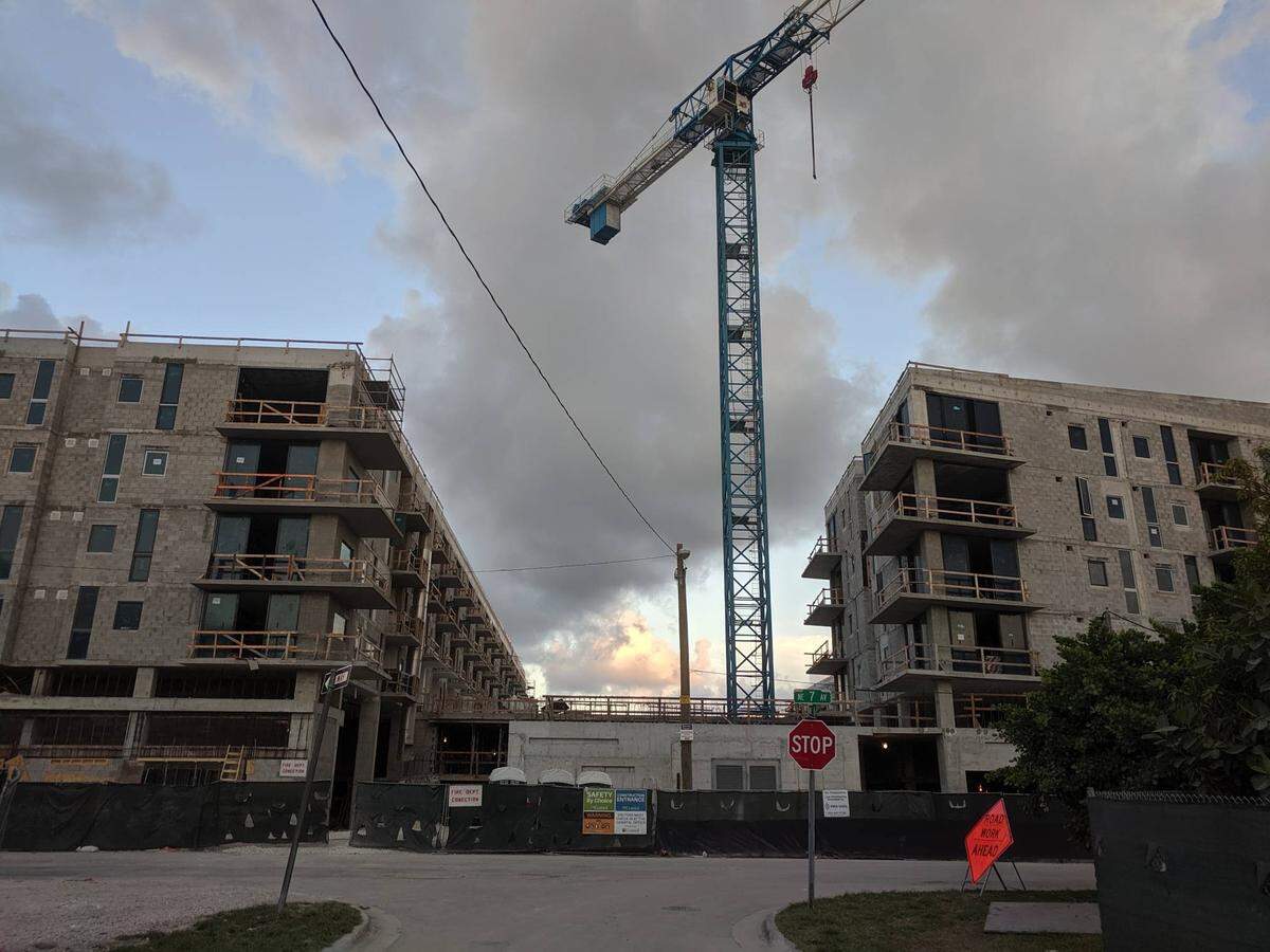 Night construction noise at the new MiMo Bay apartment complex has disturbed neighbors, whose complaints prompted the city of Miami to revoke waivers for the contractor and limit work hours to 8 a.m. to 6 p.m.