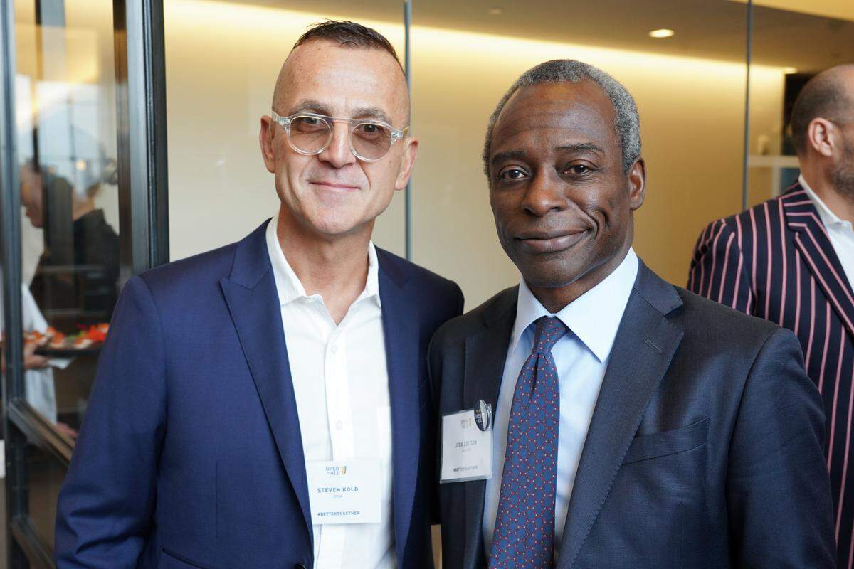 Steve Kolb with Jide Zeitlin, Tapestry’s then-CEO. (Photo by George Chinsee/WWD/Penske Media via Getty Images)