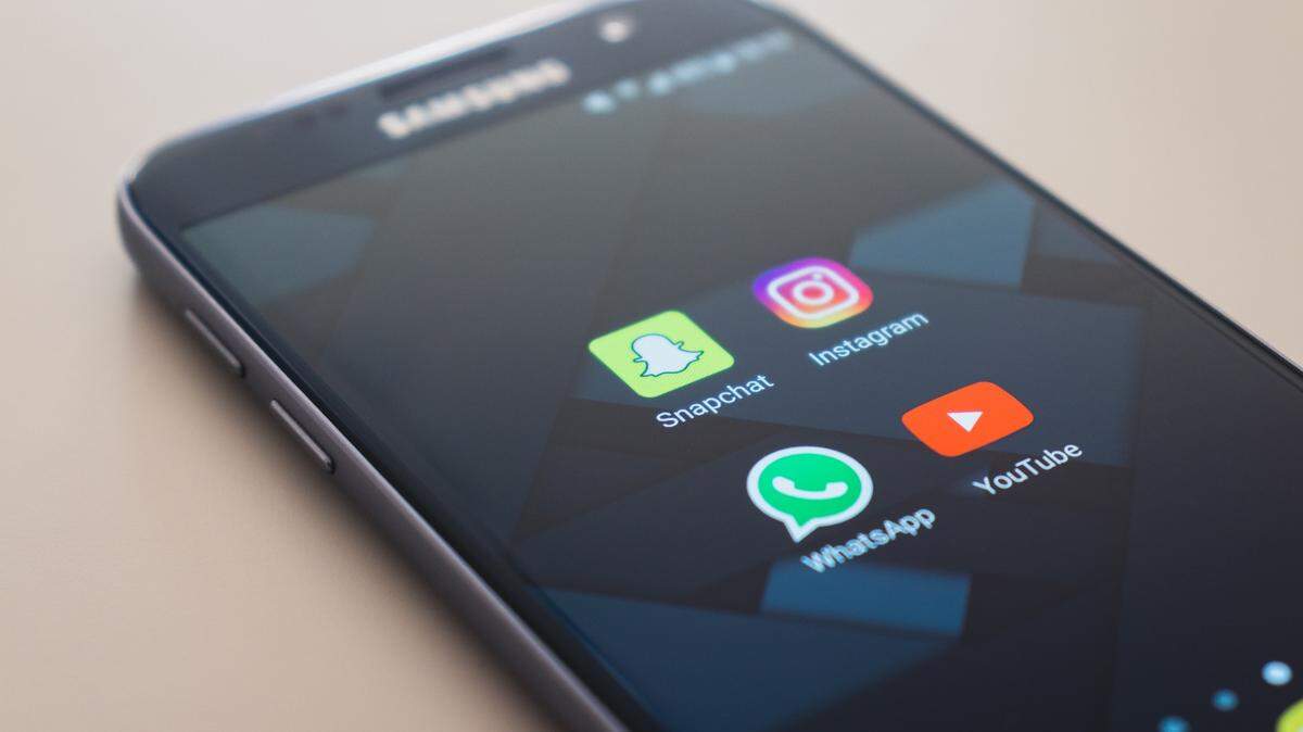 The substitute teacher used Snapchat to send sexually explicit messages and videos to students at a Florida high school, deputies said.