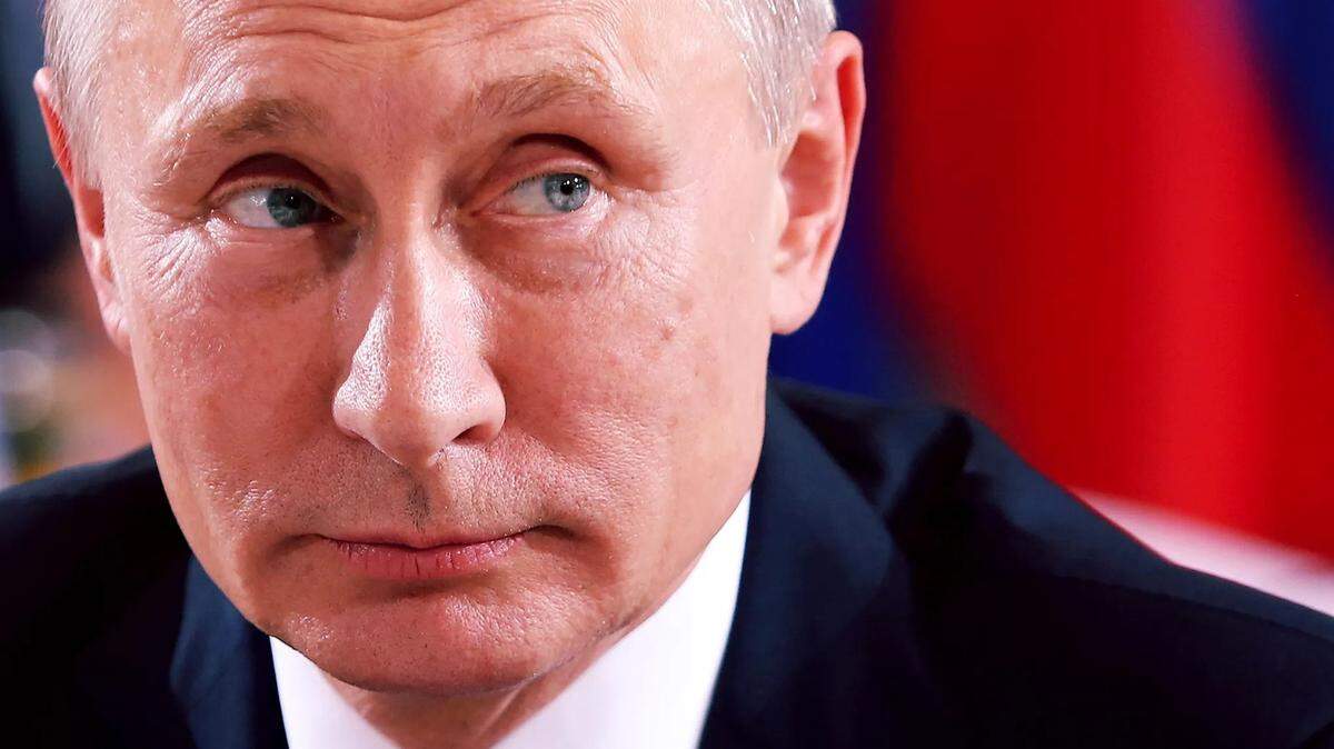 Washington insiders are not putting much stock in Vladimir Putin’s threat to deploy Russian troops to Cuba and Venezuela.