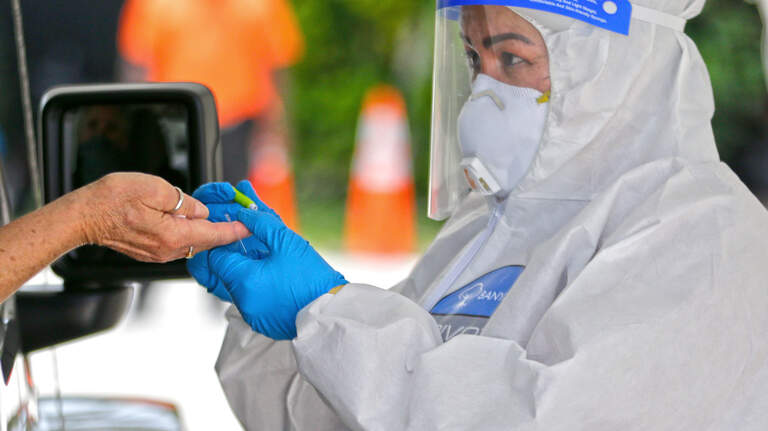 COVID-19 en Florida: Registran 5,885 casos nuevos y confirman 42 muertes
