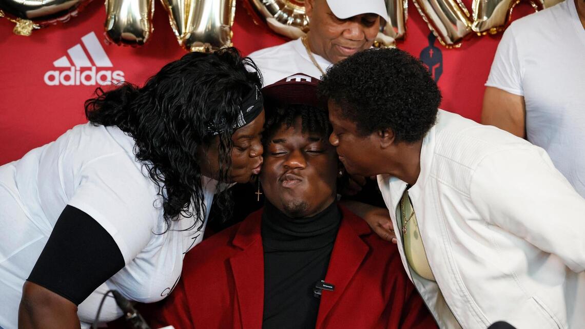 Monsignor Pace five-star defensive line recruit Shemar Stewart opts for Texas A&M over Miami