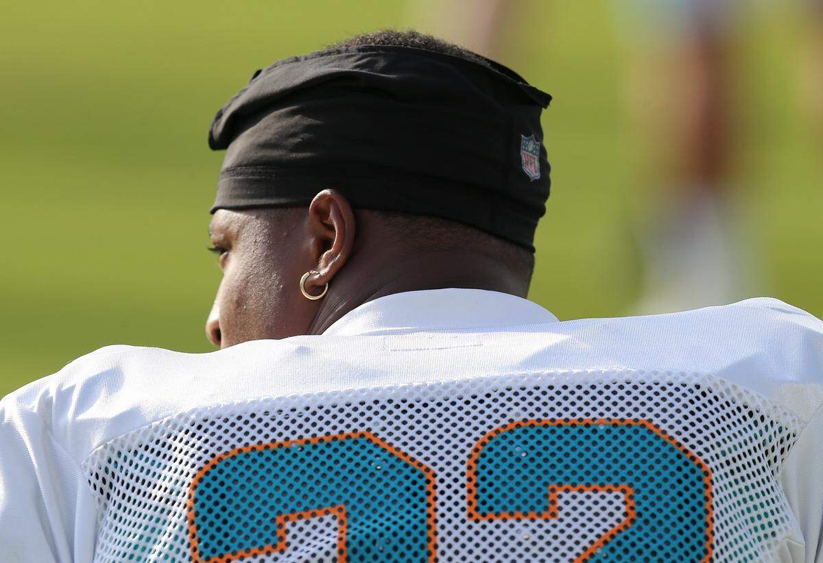 Dolphins running back Kenyan Drake wants a new contract, but knows that only comes with a big year in 2018.