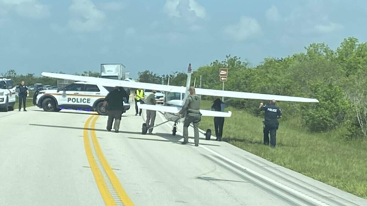 A small plane made an emergency landing Wednesday afternoon on Tamiami Trail. The plane took off from Miami Executive Airport, landing only 30 minutes later.