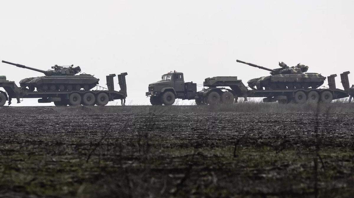 Ukrainian tanks are transported toward the Luhansk region in eastern Ukraine in December.