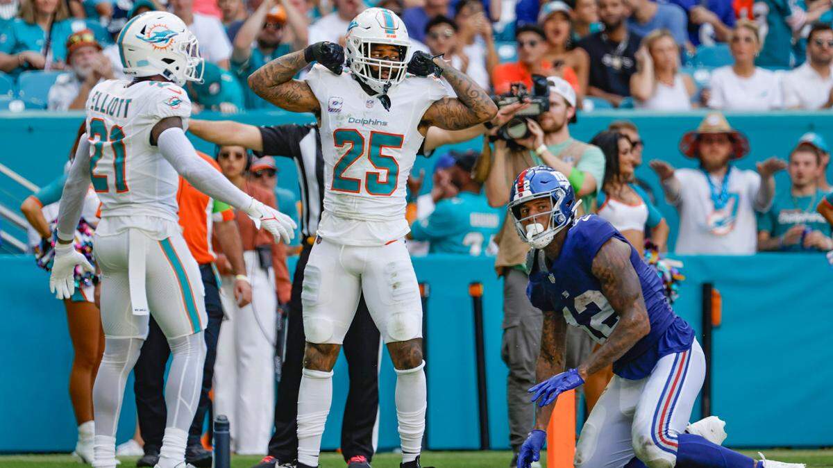Miami Dolphins cornerback Xavien Howard (25) reacts after blocking a pass to New York Giants tight end Darren Waller (12) at Hard Rock Stadium in Miami Gardens on Sunday, October 8, 2023.