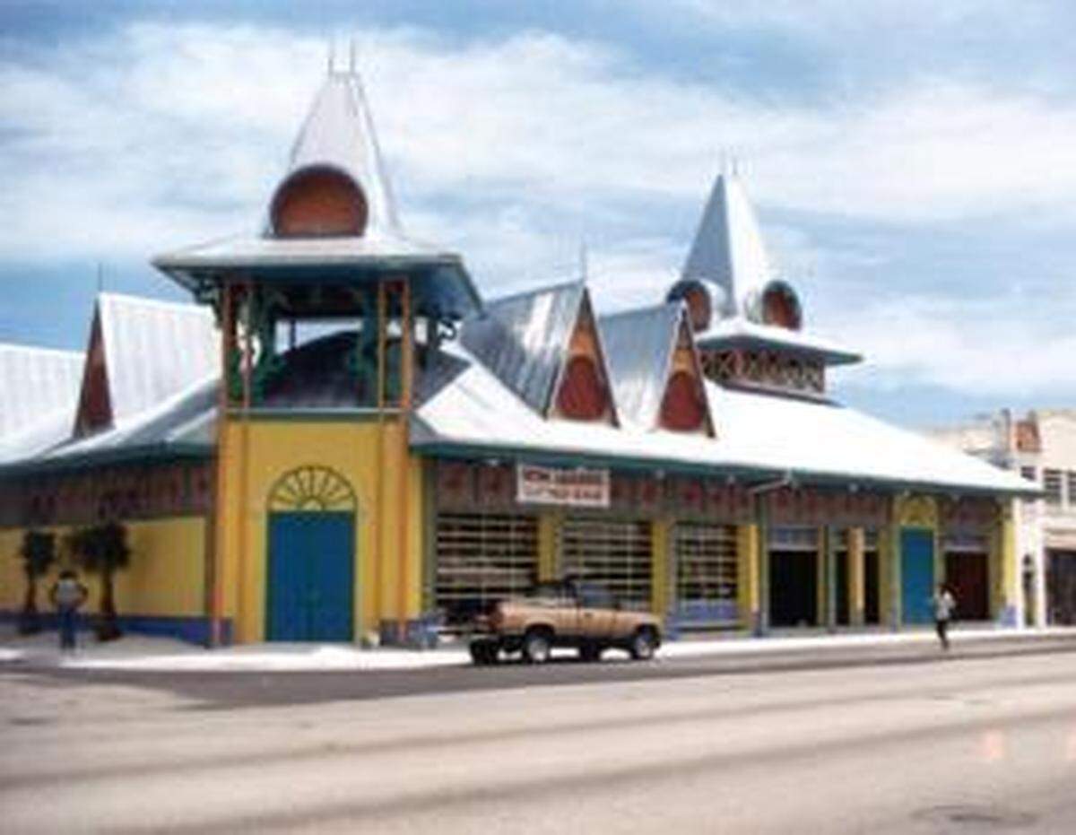 Caribbean Market Place, Little Haiti