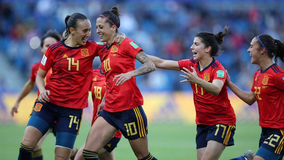 From an almost shocking upset, to an easy win. Here’s how Spain won its World Cup match