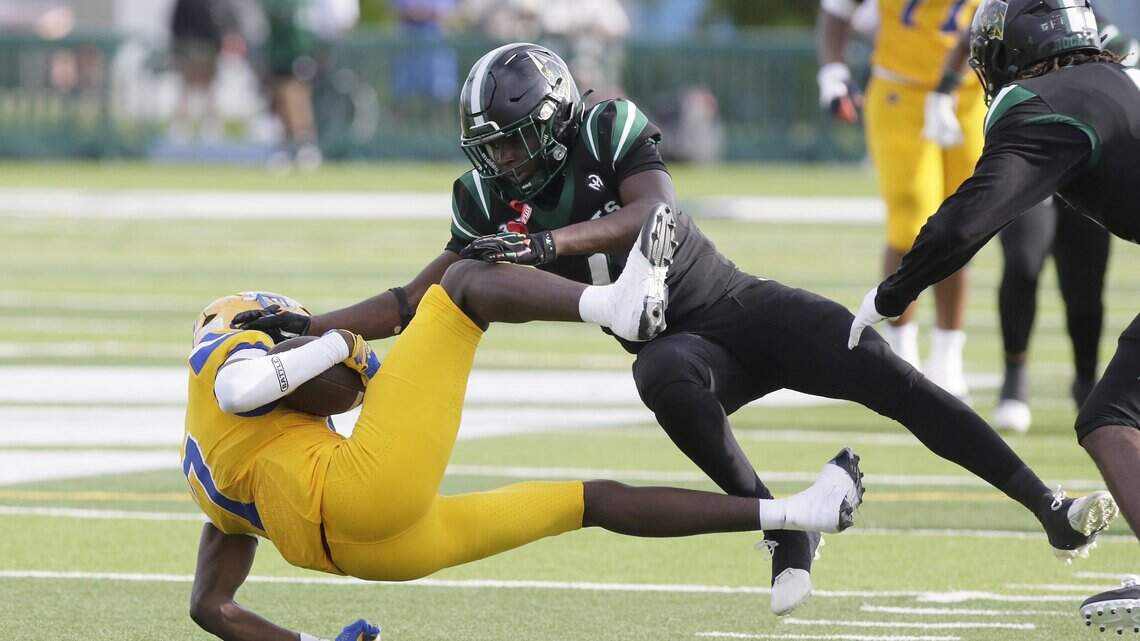 Fernandez: It has been a blast. My high school football picks one last time