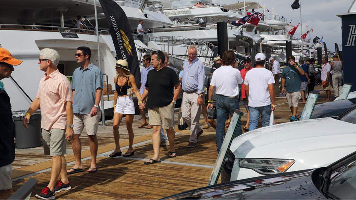 Lots of big boats were on display in the water at the 2018 Fort Lauderdale International Boat Show at the Bahia Mar Yachting Center.
