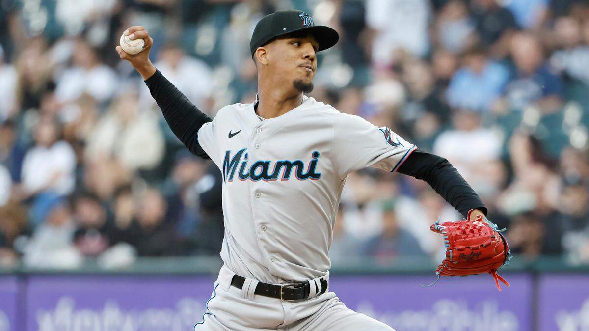 Jun 9, 2023; Chicago, Illinois, USA; Miami Marlins starting pitcher Eury Perez (39) pitches against the Chicago White Sox during the first inning at Guaranteed Rate Field. Mandatory Credit: Kamil Krzaczynski-USA TODAY Sports
