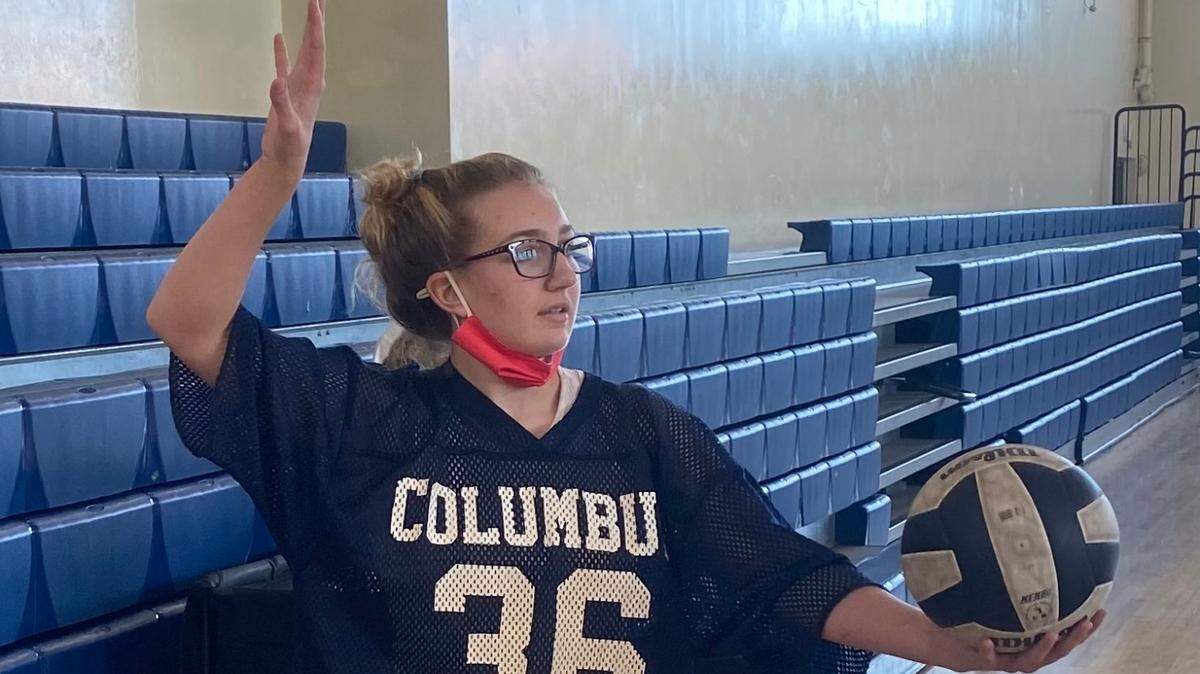 Miami High volleyball standout Deven Gonzalez lost her dad, 45-year-old Edgar Gonzalez, during the Surfside building collapse that made national news in the early morning hours of June 24. On Saturday, Gonzalez will make her first return to game action — albeit in ceremonial fashion. Gonzalez is set to launch the game’s first serve as Miami High plays host to TERRA at 7 p.m.