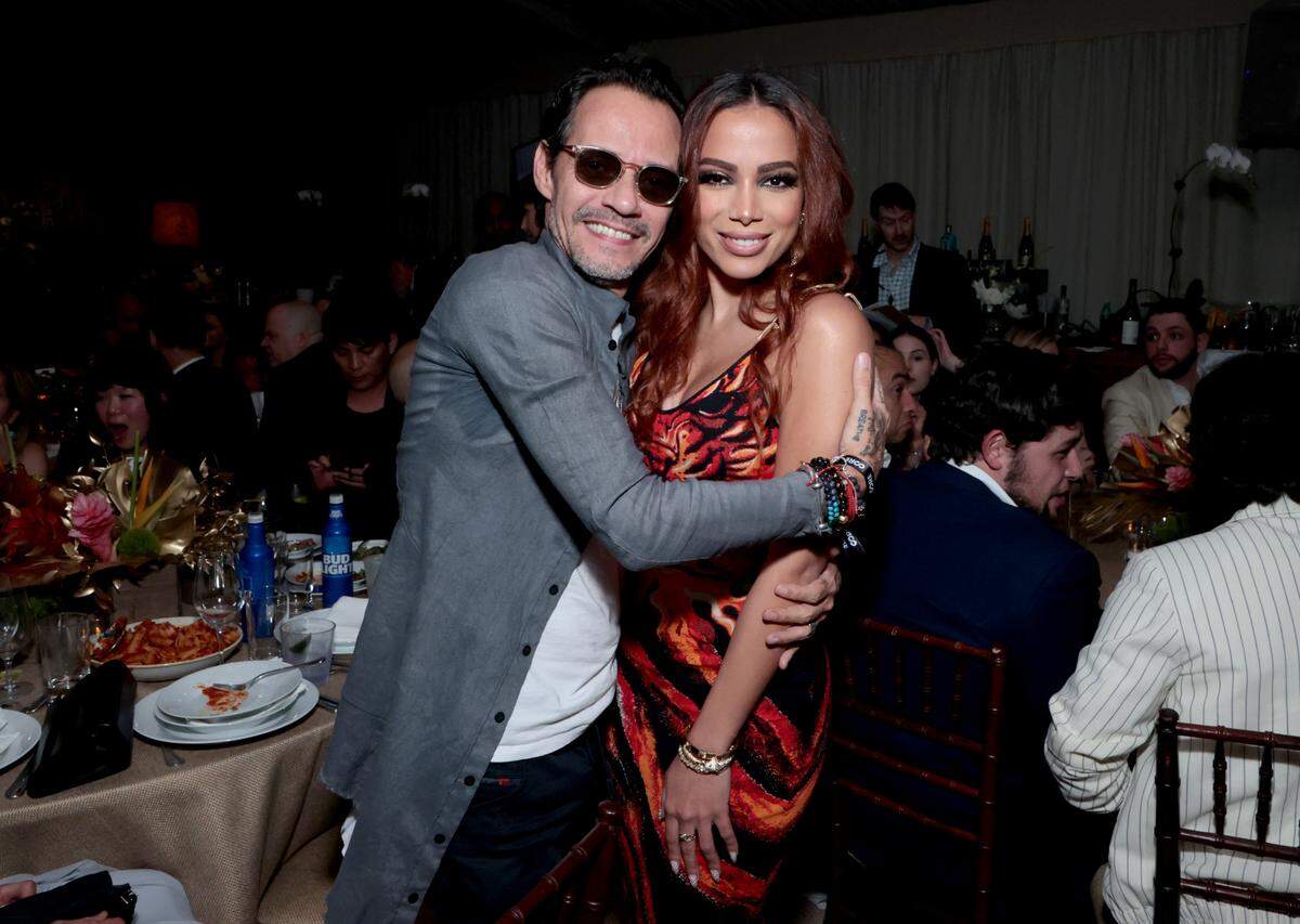 MIAMI BEACH, FLORIDA - DECEMBER 01: Marc Anthony and Anitta attend CORE Miami: a special evening hosted by Sean Penn to benefit CORE’s Crisis Response Programs in Latin America, Haiti, and Brazil at Soho Beach House on December 01, 2021 in Miami Beach, Florida. (Photo by Cindy Ord/Getty Images for CORE)