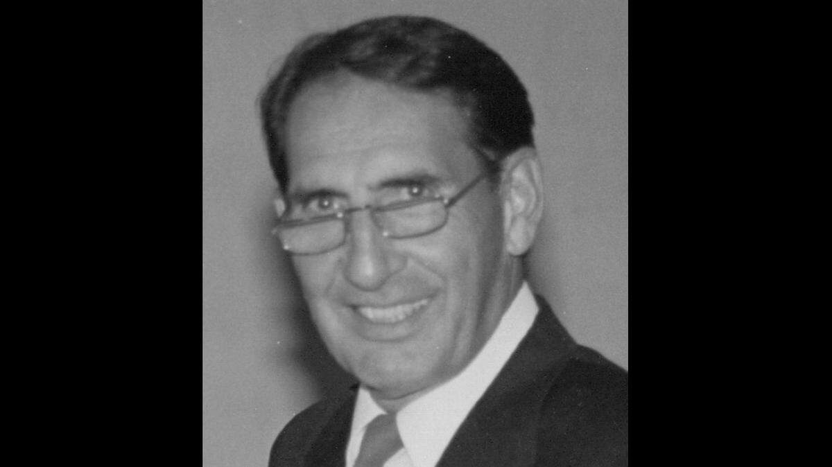 Retired Miami homicide detective Mike Gonzalez, who spent decades investigating murders, died on Dec. 1, 2022 at age 95.