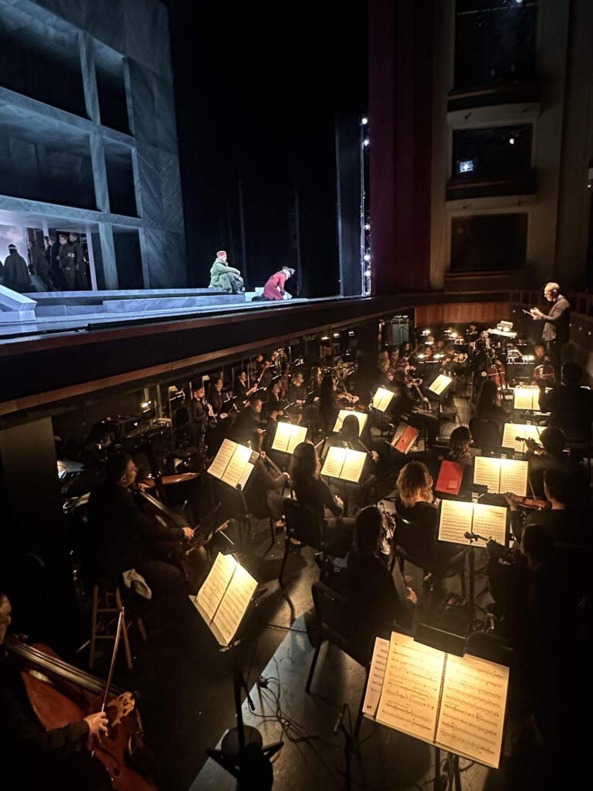 The in-house orchestra made its debut with the company’s most recent production, “Silent Night,” but “Die Fledermaus” will be the first time Pablo Mielgo and the FGO Orchestra perform together.