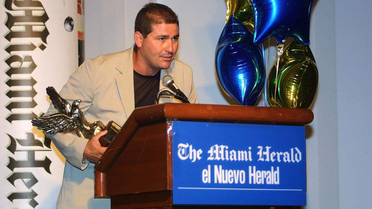 Ralph Suarez makes his acceptance speech for his Male Coach of the Year award at The All-Dade Awards ceremony in 2002.