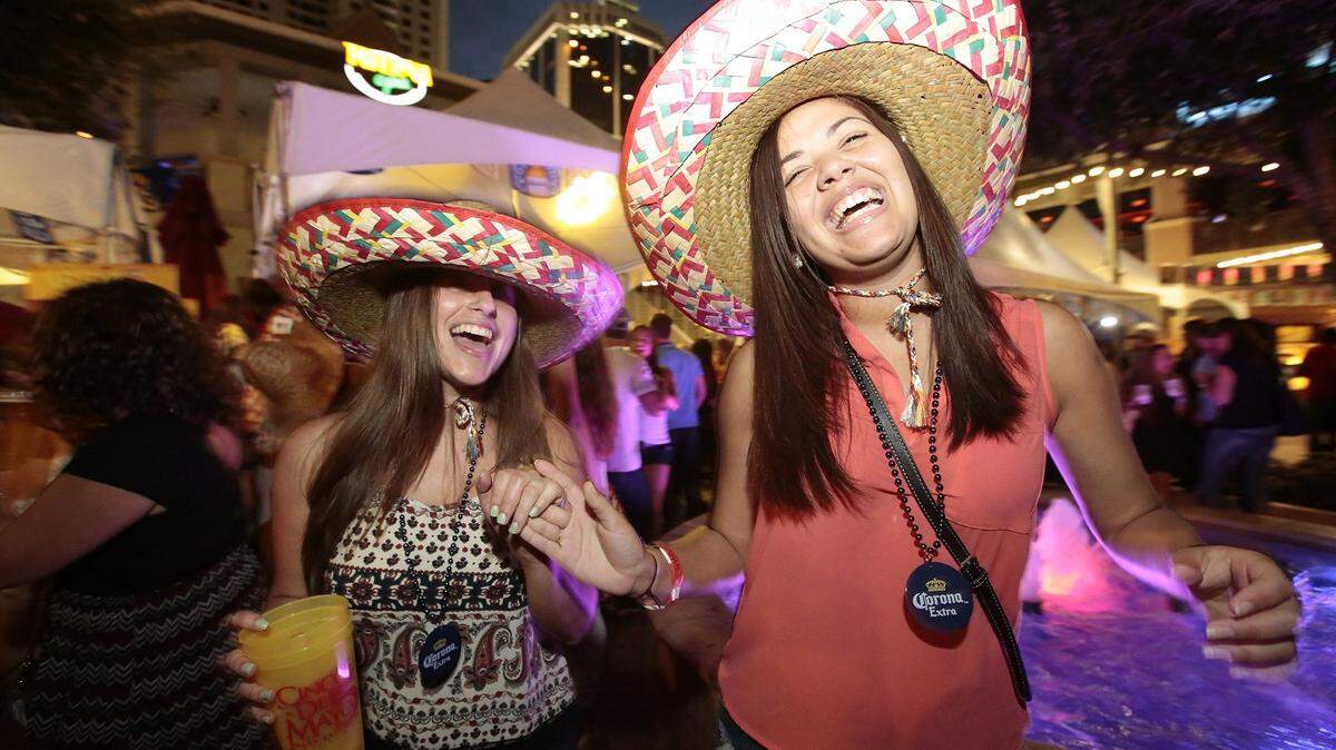 Diana Macias and Diana Sano at a Cinco de Mayo party in Mary Brickell Village in 2015.