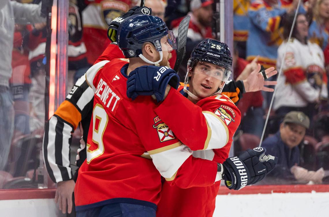 Florida Panthers center Sam Bennett (9) celebrates with right wing Mackie Samoskevich (25) after scoring a goal against the Los Angeles Kings in the first period of their NHL game at Amerant Bank Arena on Wednesday, Jan. 29, 2025, in Sunrise, Fla.