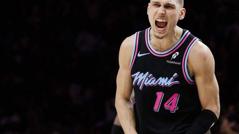 PHOTO GALLERY: Miami Heat vs Philadelphia 76ers