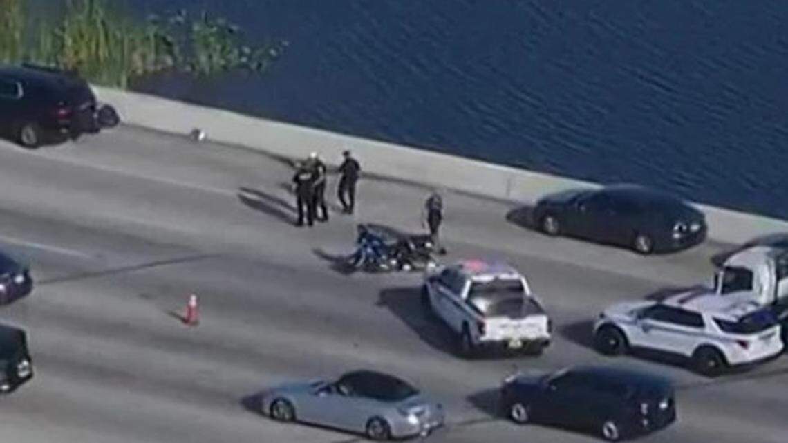 Two Miami police motorcycle officers injured in crash on Dolphin Expressway
