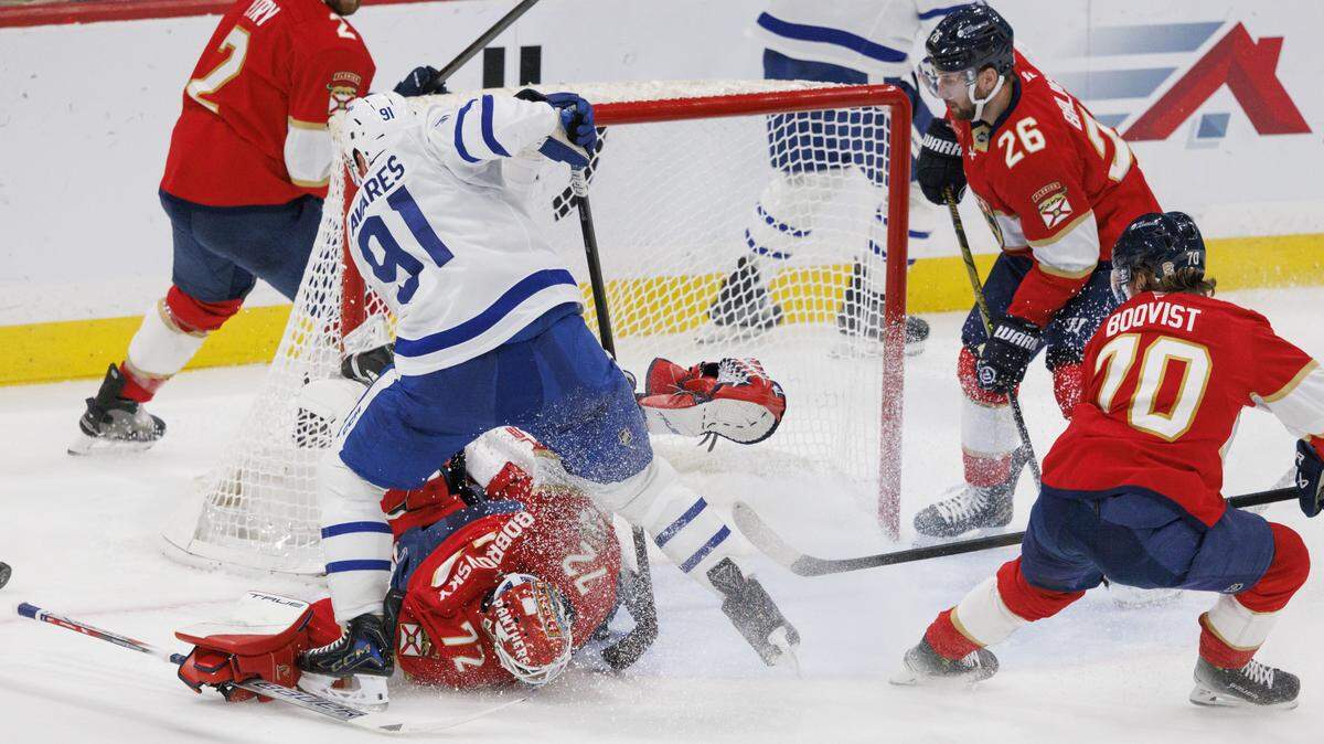 Florida Panthers goaltender Sergei Bobrovsky (72) blocks a shot on goal by Toronto Maple Leafs center John Tavares (91) during the second period of a game on Tuesday, Dec. 2, 2025, at Amerant Bank Arena in Sunrise, Fla.