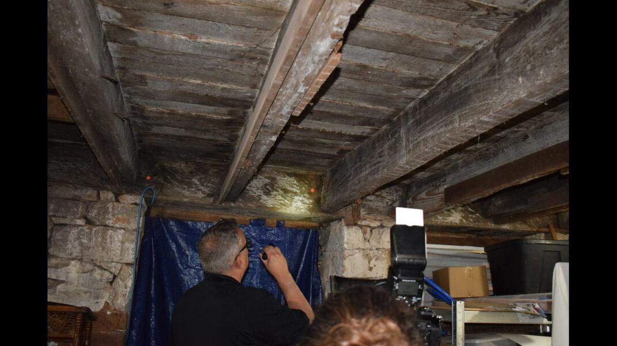 The building went back to being a home after the Battle of First Manassas, so historians started looking for places the family may not have cleaned away blood, like the spaces between floor boards.