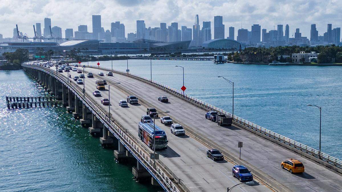 View of traffic on the MacArthur Causeway entering Miami Beach, during the opening day of the 2025 Discover Boating Miami International Boat Show, on Wednesday, Feb. 12, 2025.