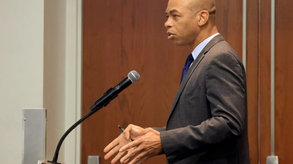 Barron Channer, representing a proposal called “Sistrunk Rising,” speaks during a recent Broward County School Board workshop. It’s a Fort Lauderdale-area proposal that includes 300 affordable apartment units, a district training center for employees, a teacher supply store and counseling center. (Mike Stocker/South Florida Sun Sentinel)