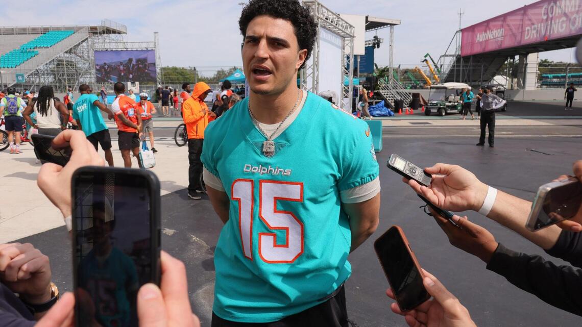 Dolphins LB Jaelan Phillips gives update on recovery from Achilles injury