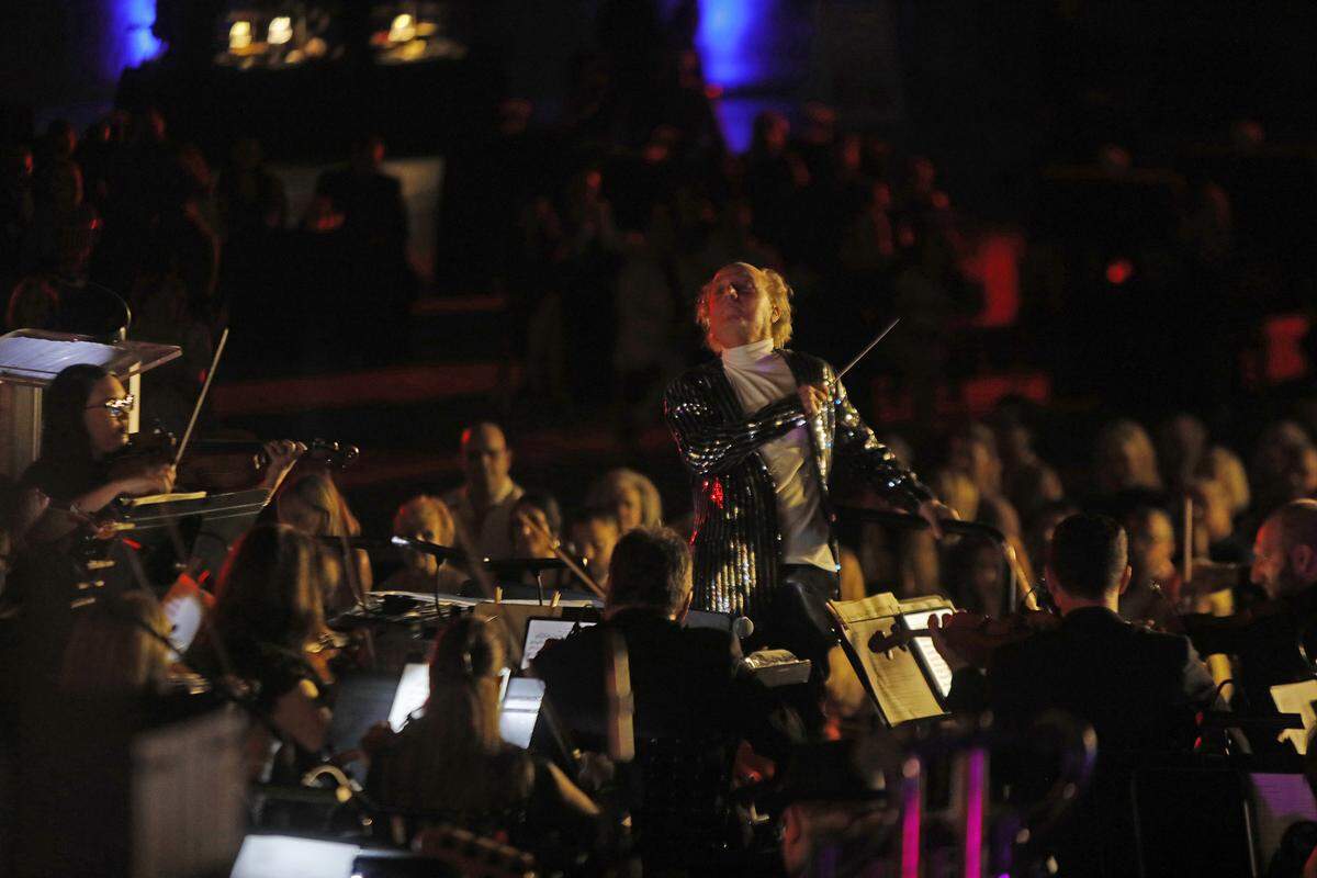 Maestro Eduardo Marturet leads the Miami Symphony Orchestra on Sunday, Dec. 7, 2025, in Coral Gables, Florida.