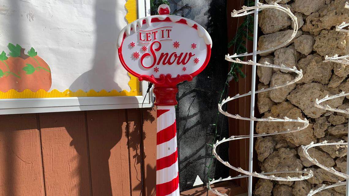 A Miami-Dade community started to put up its holiday decorations on Tuesday, Nov. 29, 2022, and the plea, “Let It Snow,” is akin to the way a coming cold front will play out in Florida into the weekend. Like the decorations, not complete yet. Temperatures will dip from the 40s in Tallahassee to the 70s in South Florida. So, a weak front. Colder, complete fronts will have to wait, said the National Weather Service in Miami.