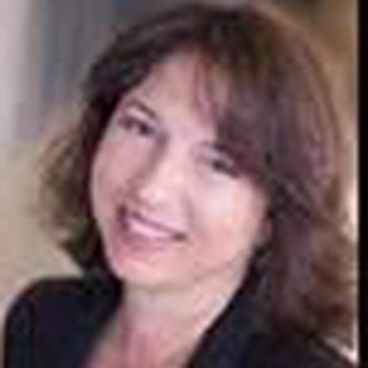 Jacqueline Bueno Sousa is regional director of Florida SBDC at FIU. She will serve as a judge for the 2019 Miami Herald Startup Pitch Competition.