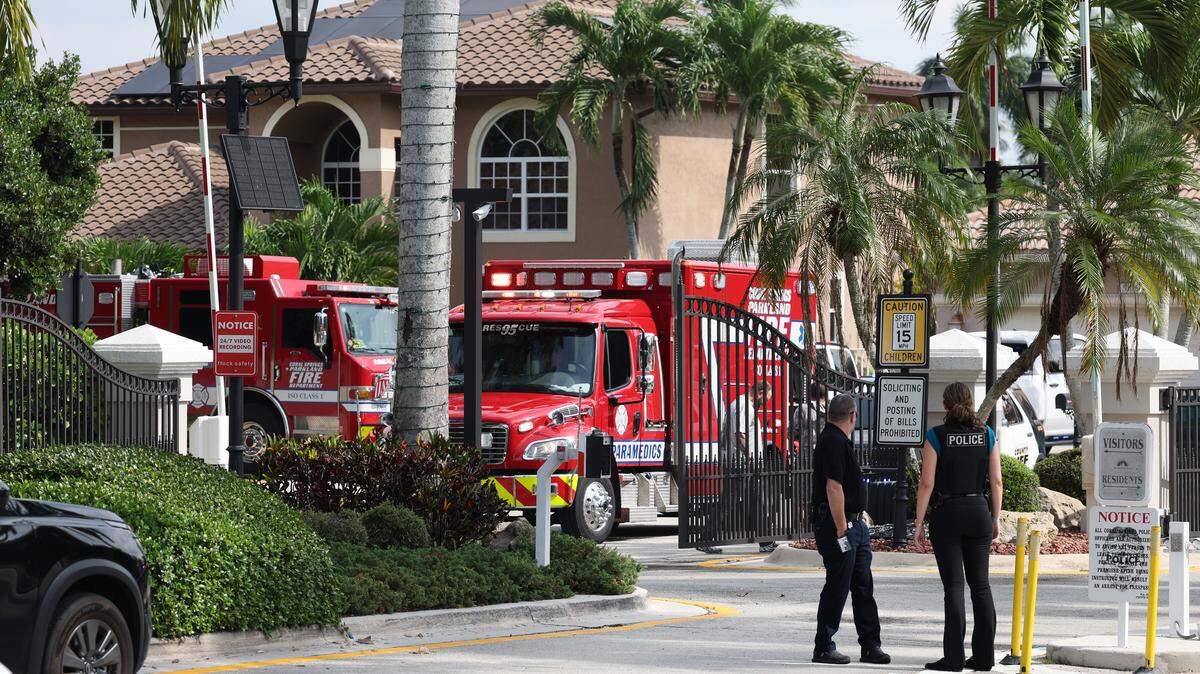 Emergency personnel from Coral Springs and Coconut Creek at the scene of a plane crash in the Windsor Bay community in Coral Springs on Nov. 10, 2025.