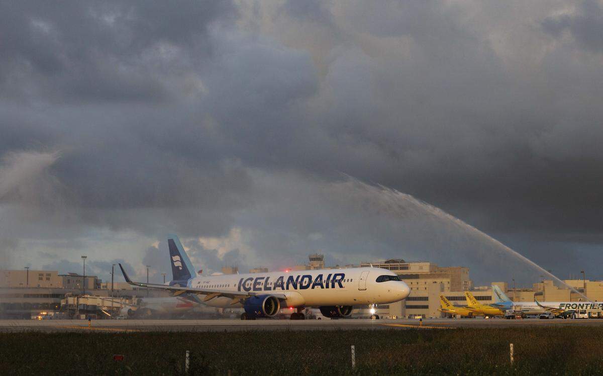 The first direct flight from Miami to Iceland on Icelandair taxis to the runway after a ceremony introducing the only direct flight between Miami and Iceland on Icelandair on Sunday, Oct. 26, 2025, at Miami International Airport in Miami, Fla.