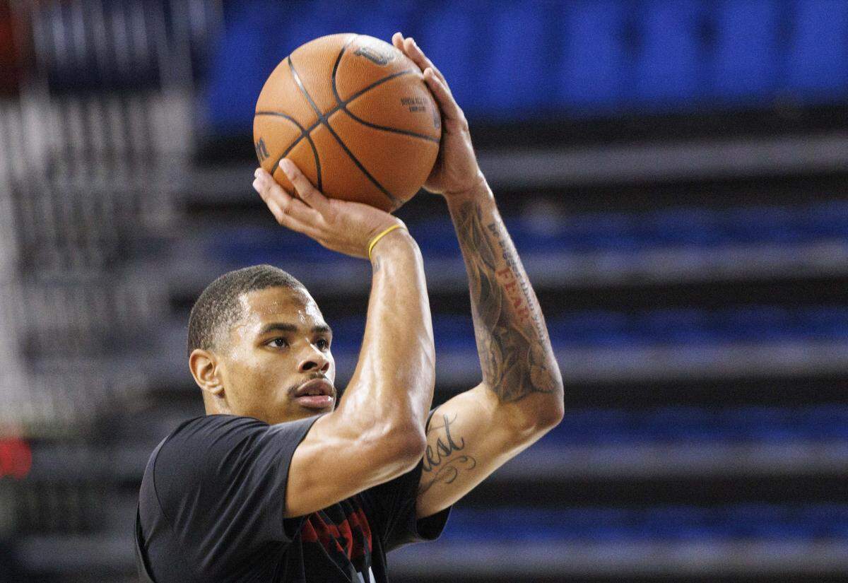 Keshad Johnson (16) shoots the ball during the first day of Miami Heat Training Camp on Sept. 30, 2025, at Florida Atlantic University in Boca Raton.